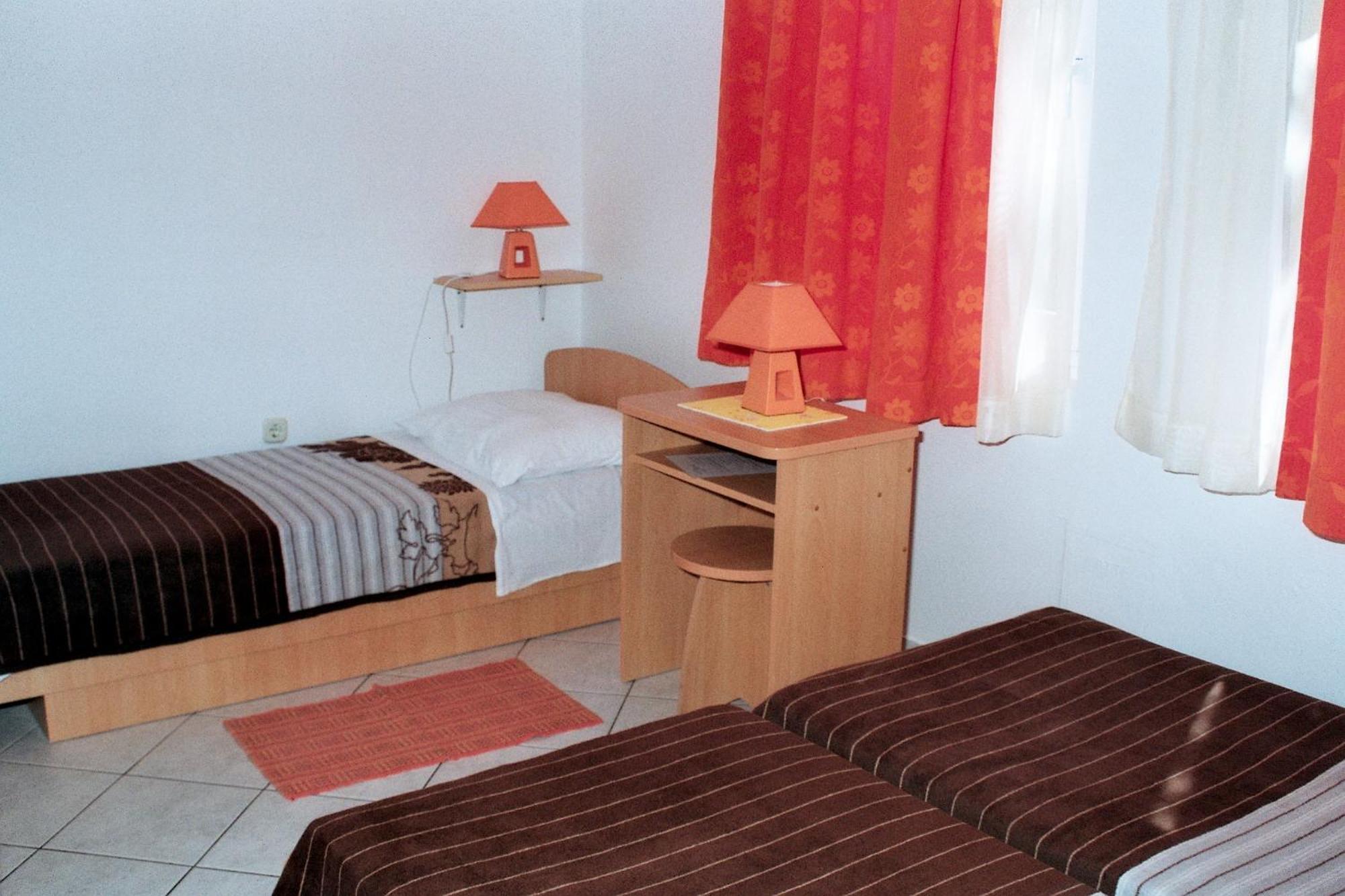 Hostel Amfora Fazana Luaran gambar