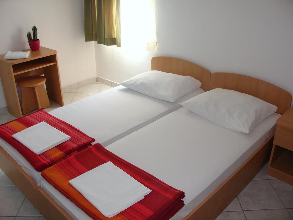 Hostel Amfora Fazana Bilik gambar