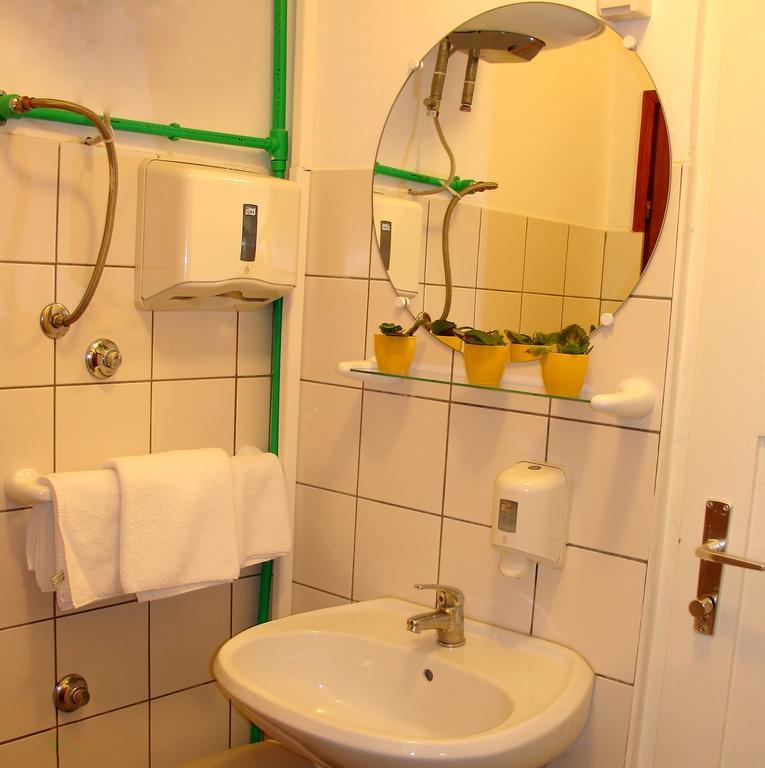 Hostel Amfora Fazana Bilik gambar